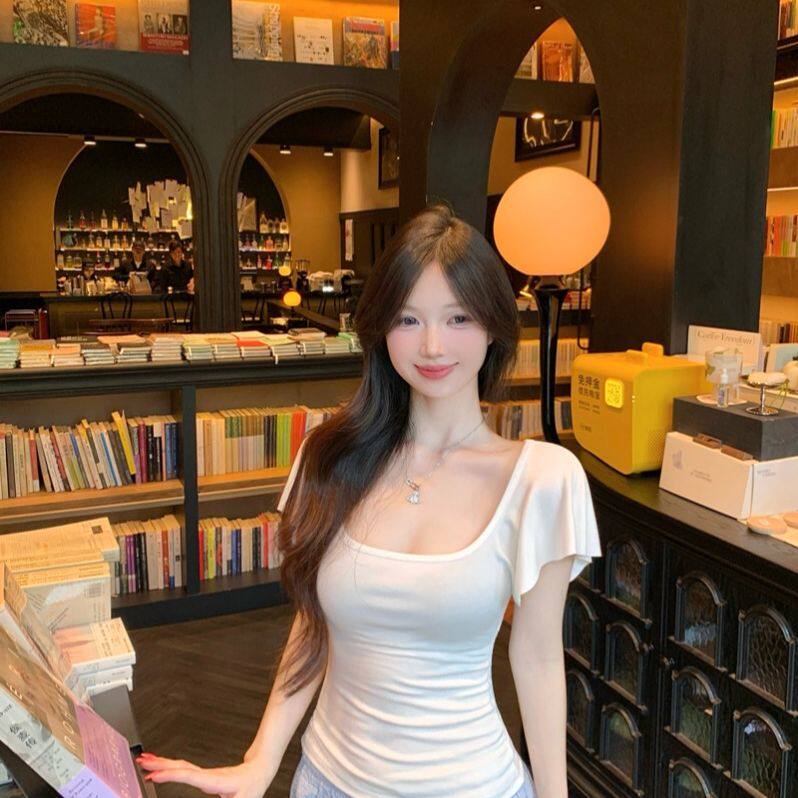 纯欲风白色U领短袖T恤女夏季新款