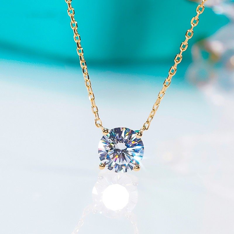 18K玫瑰金镶嵌进口莫桑钻单钻四爪项链精致小巧简约款式气质甜美