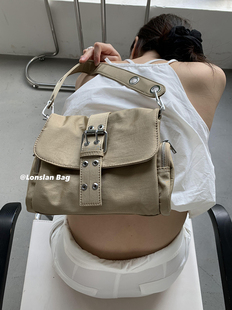 NEW小众设计皮带扣宽肩带单肩斜跨腋下包女 23SUMER Lonslan BAG
