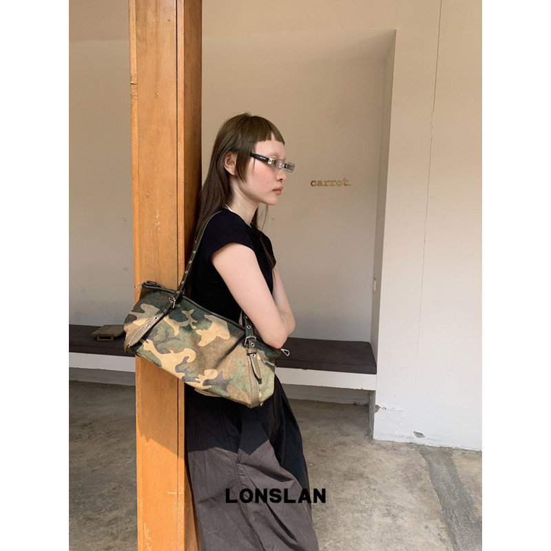 Lonslan BAG 2026春夏小众设计腋下迷彩保龄球包时尚托特包图片