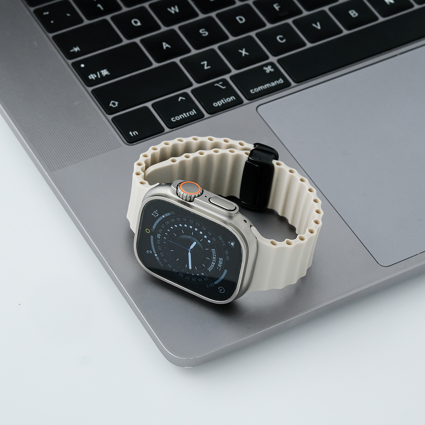 适用苹果手表iWatch10表带Apple Watch11/10代海洋硅胶腕带2026新款iwatch9女透气夏季手表配件11代智能替换