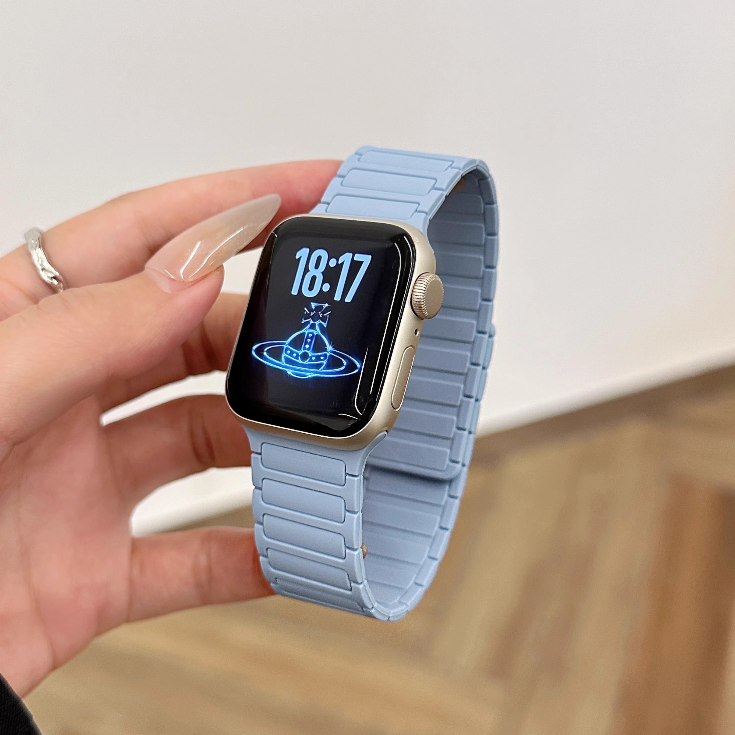适用苹果手表表带applewatchS10四代三珠磁吸9夏季时尚8透气7男女ultra替换se硅胶6防水5高级感创意腕带42/46