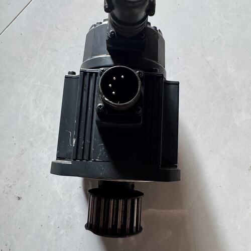 可维修伺服电机HC-SFE102 1KW 3AC123V 6A议价