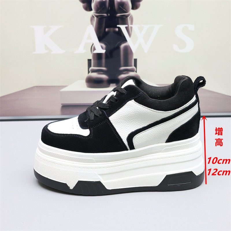 隐形12cm内增高小白鞋女款2025爆款小个子厚底松糕运动鞋熊猫板鞋