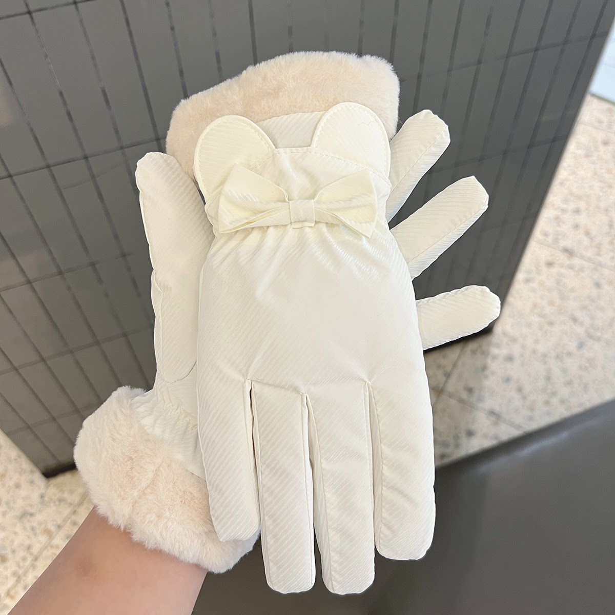 手套冬季女加绒加厚保暖防风防寒防水可触屏女士户外骑行五指手套