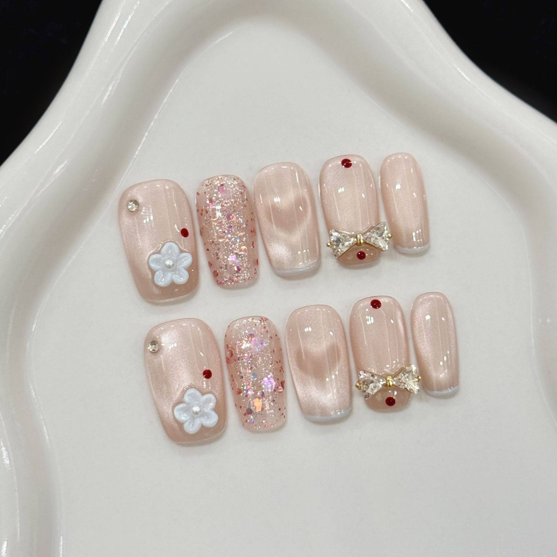 纯手工穿戴甲心花怒放灵动闪光爱心猫眼少女心人鱼亮片蝴蝶结美甲,彩妆/香水/美妆工具,穿戴甲/甲片,淘宝优惠券,粉丝福利购,淘宝优惠卷