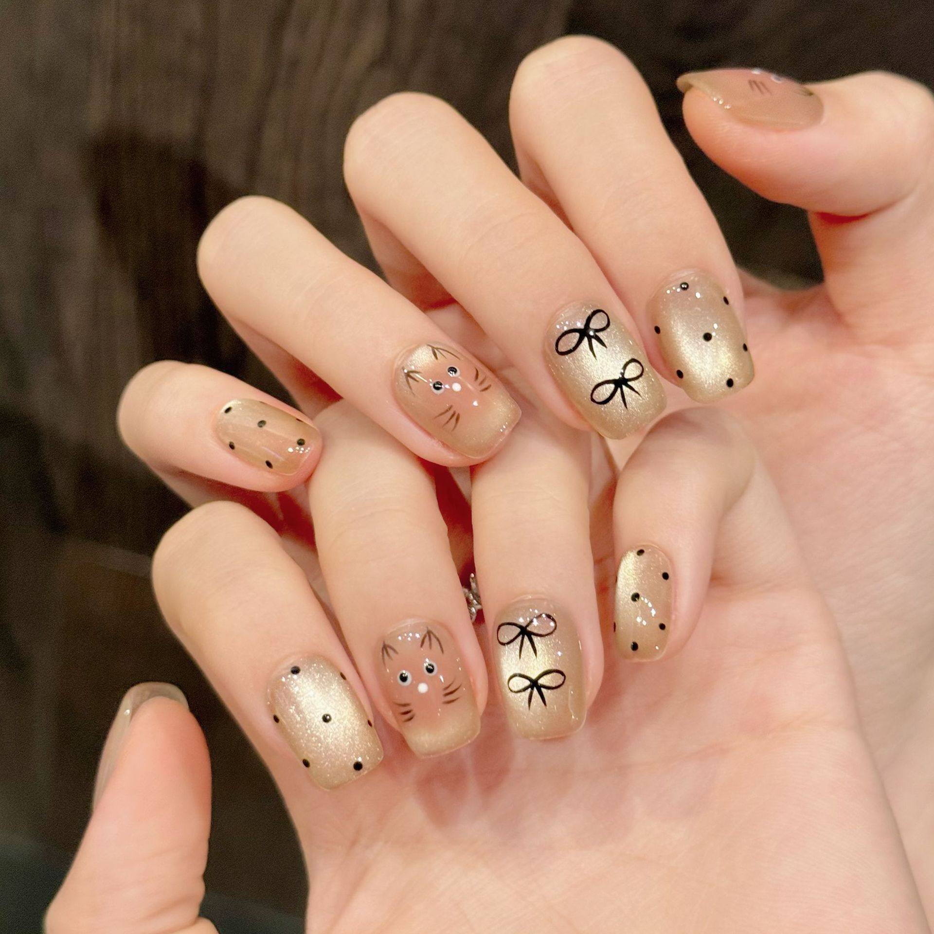 纯手工穿戴甲【暹罗小乖】手绘可爱小猫清透猫眼短款纯手工穿戴甲,彩妆/香水/美妆工具,穿戴甲/甲片,淘宝优惠券,粉丝福利购,淘宝优惠卷