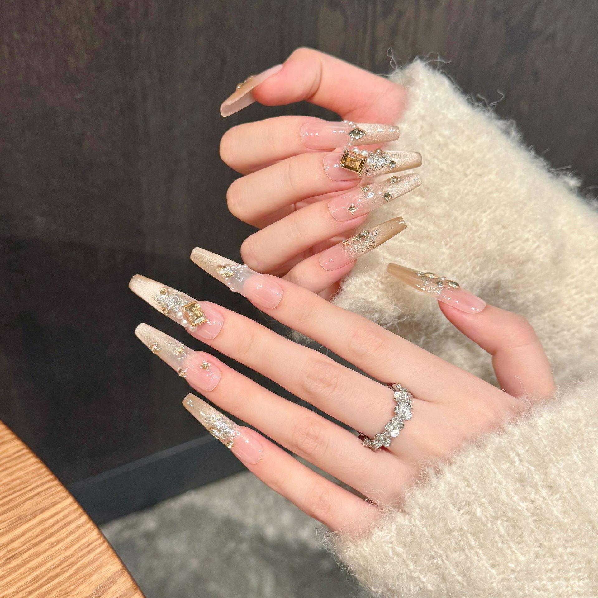 纯手工穿戴甲秋冬款香槟美拉德猫眼千金爆闪气质高级感穿戴甲美甲,彩妆/香水/美妆工具,穿戴甲/甲片,淘宝优惠券,粉丝福利购,淘宝优惠卷