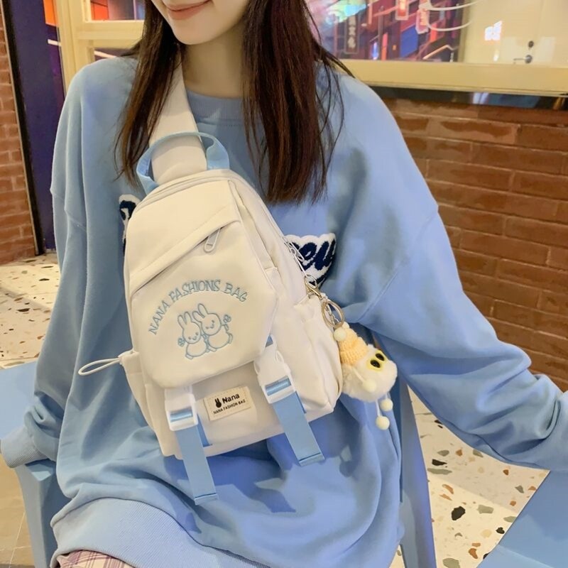 斜挎包女生挎包2023新款撞色休闲胸包大容量骑行背包