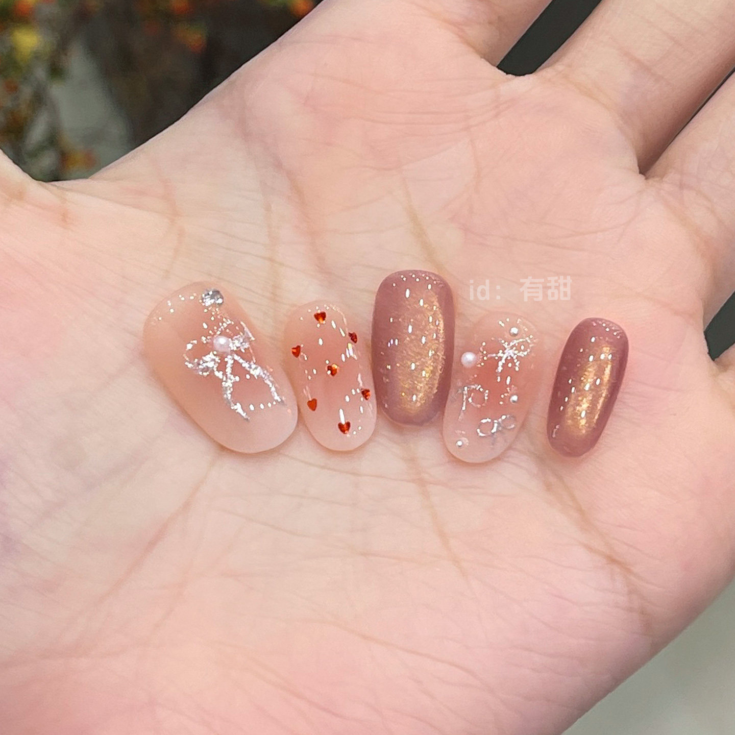 绝美穿戴甲2025新款高级感网红猫眼穿戴美甲短款精致手工指甲贴片,彩妆/香水/美妆工具,穿戴甲/甲片,淘宝优惠券,粉丝福利购,淘宝优惠卷