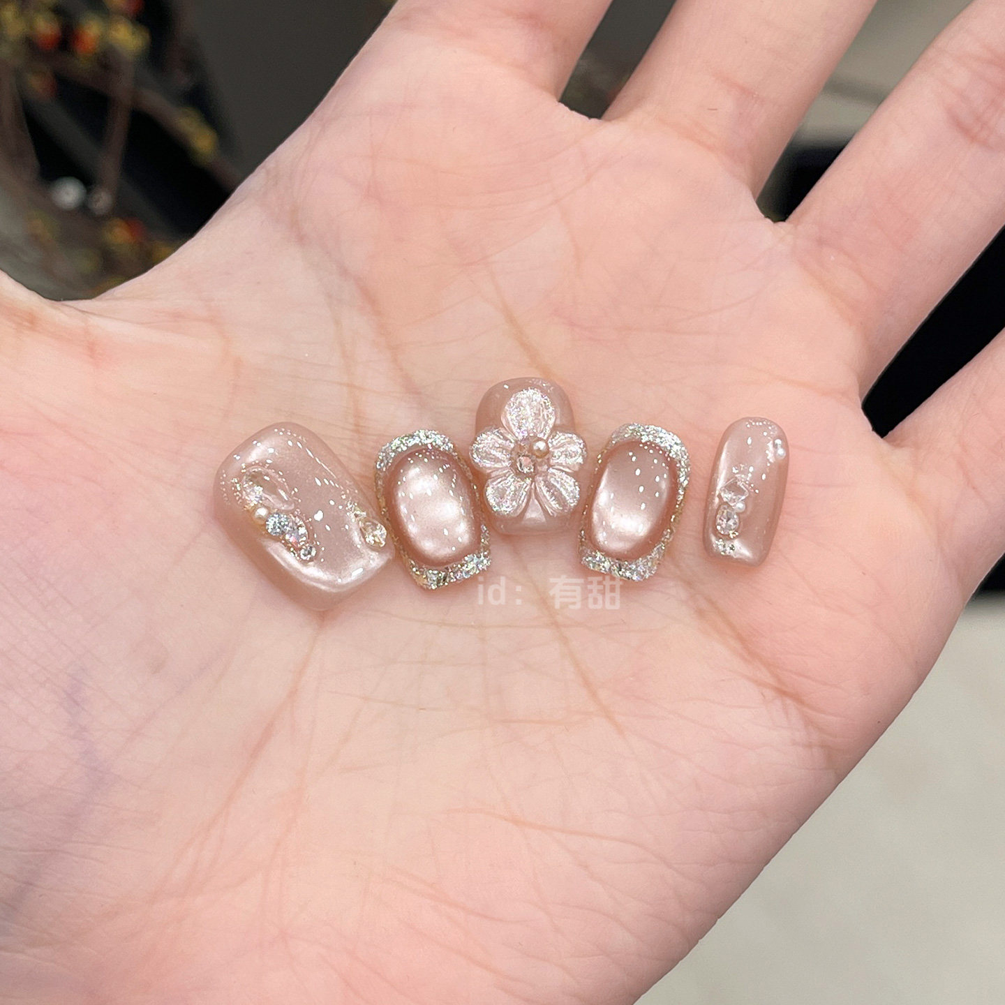 猫眼穿戴甲2026新款高级感短款穿戴美甲秋冬手工绝美雕花指甲贴片,彩妆/香水/美妆工具,穿戴甲/甲片,淘宝优惠券,粉丝福利购,淘宝优惠卷