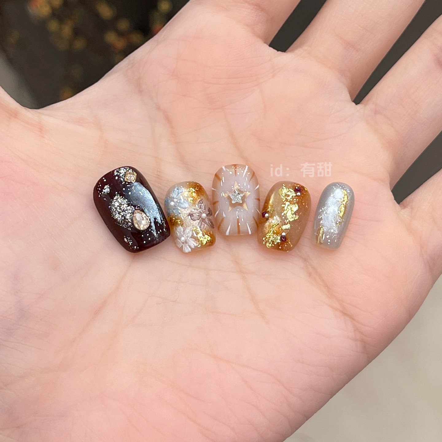 手工穿戴甲轻奢高级感秋冬短款穿戴美甲2025新款精致绝美指甲贴片,彩妆/香水/美妆工具,穿戴甲/甲片,淘宝优惠券,粉丝福利购,淘宝优惠卷