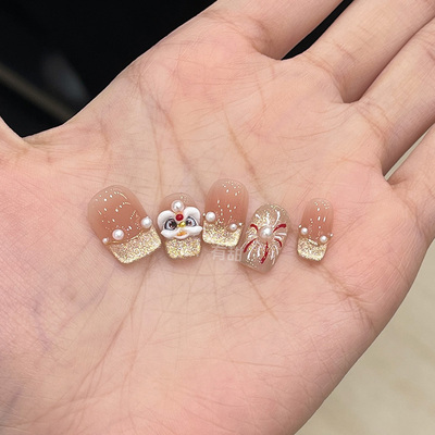 醒狮穿戴甲短款秋冬高级感国风穿戴美甲2025新年款纯手工指甲贴片