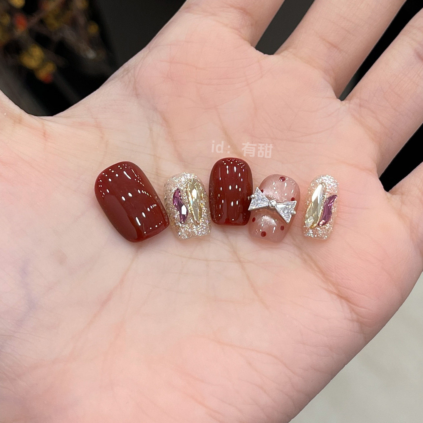 红色穿戴甲2025新款高级感猫眼穿戴美甲短款手工精致绝美穿戴美甲,彩妆/香水/美妆工具,穿戴甲/甲片,淘宝优惠券,粉丝福利购,淘宝优惠卷