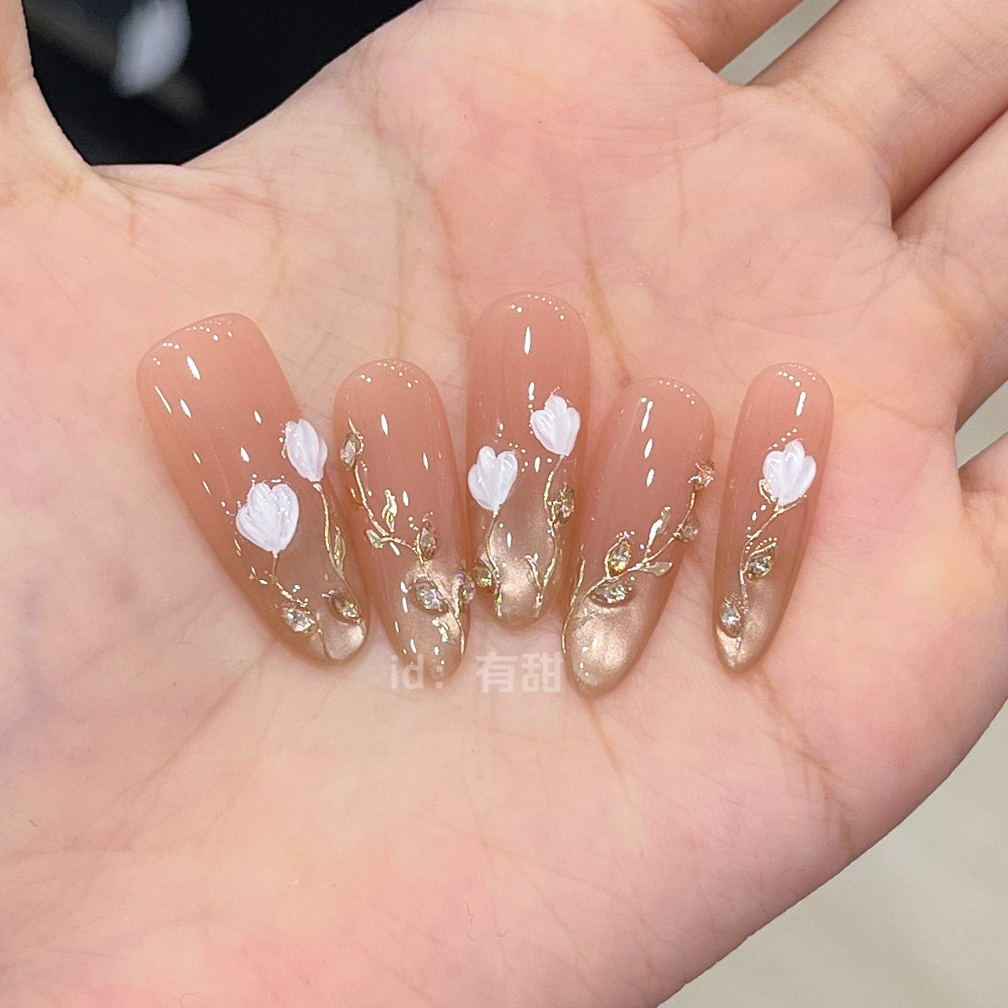 金色猫眼美甲穿戴甲中长款高级感指甲贴片2025新款纯手工新娘婚甲,彩妆/香水/美妆工具,穿戴甲/甲片,淘宝优惠券,粉丝福利购,淘宝优惠卷