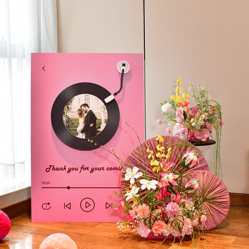 结婚唱片机立牌带转动订婚布置装饰花排结婚迎宾kt板装饰布置