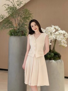 歌家女装 EWF342Y09500 23年全标大货优雅连衣裙 假两件连衣裙