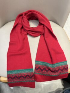 梵思诺   100%羊毛围巾 手感柔软细腻