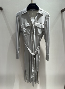 歌L思   22年全标大货   咖绿色连衣裙 EWW332Y02400