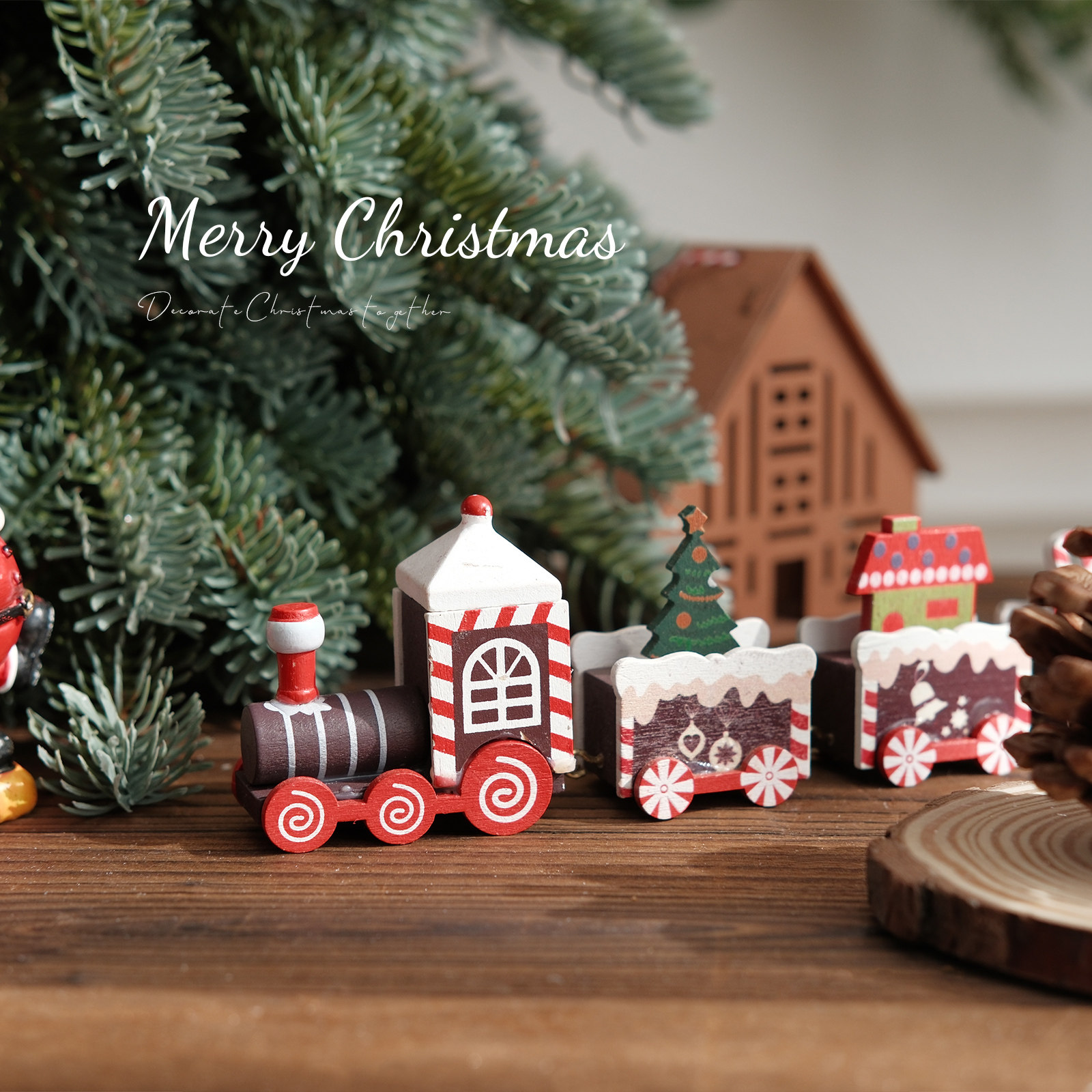 圣诞节装饰品玩具火车木质幼儿园少儿创意礼物桌面新摆件场景布置