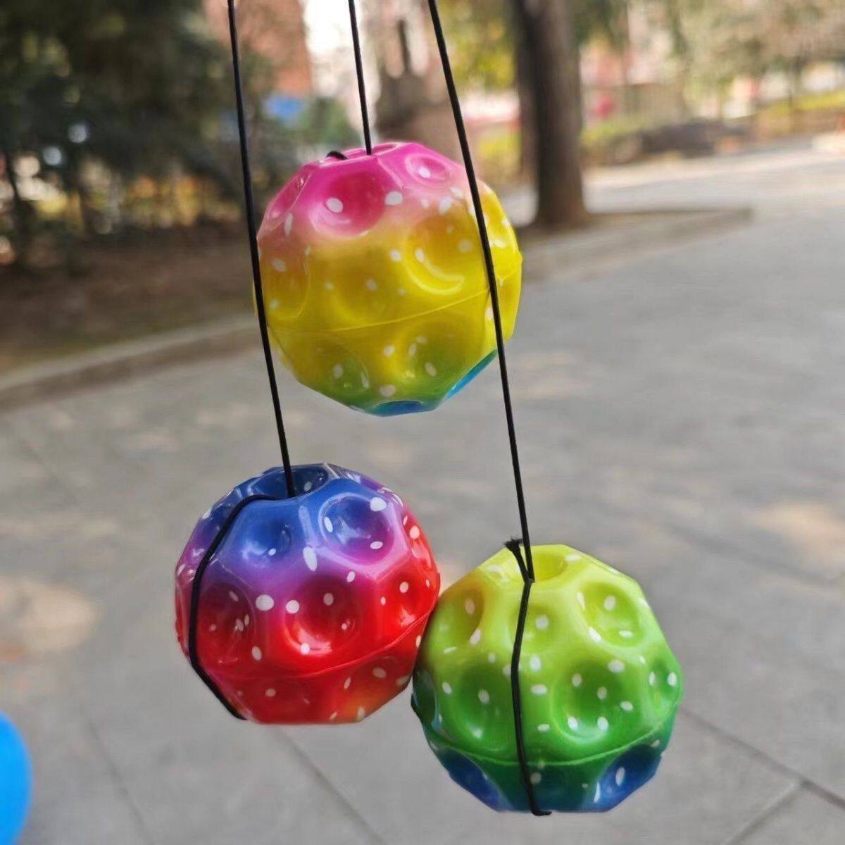 便宜彩虹弹力球带绳子PU高弹力儿童玩具甩甩球公园地摊货源