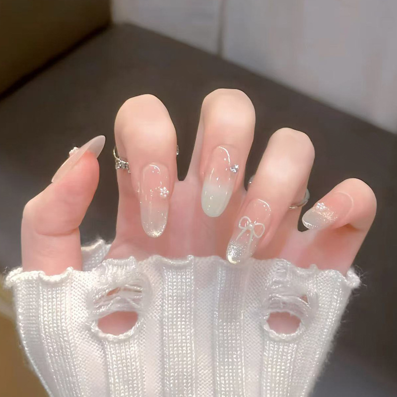 穿戴甲纯手作甜美珍珠蝴蝶结钻饰可拆卸日常通勤约会预制美甲甲片