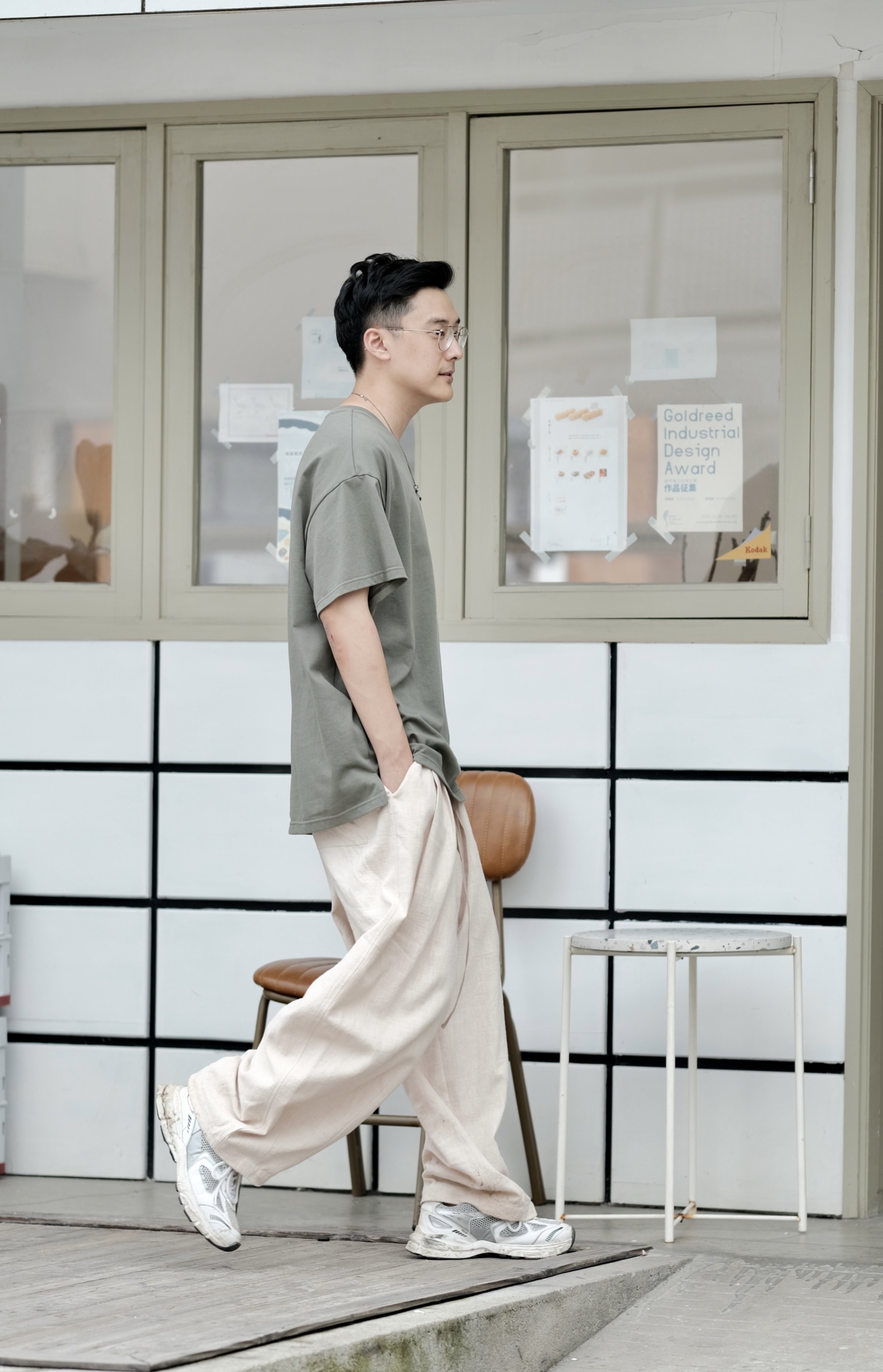 chee.product日系宽松320g重酵洗纯棉廓形三本针纯色圆领基础短袖