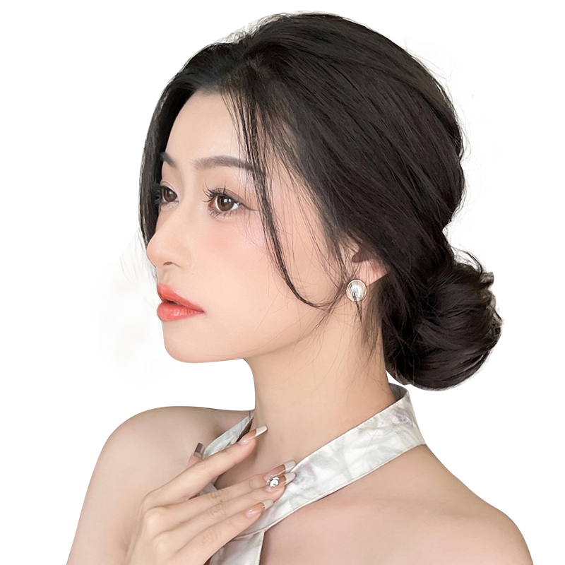 凌小姐中式低扎蓬松真发丸子头