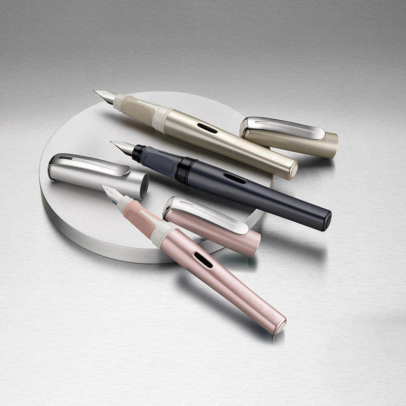 Pelikan百利成人钢笔送礼图片