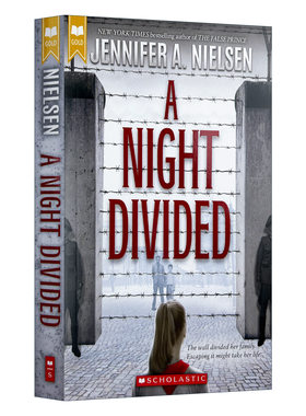 英文原版 A Night Divided Scholastic Gold 分离之夜 历史小说 Jennifer A Nielsen 英文版