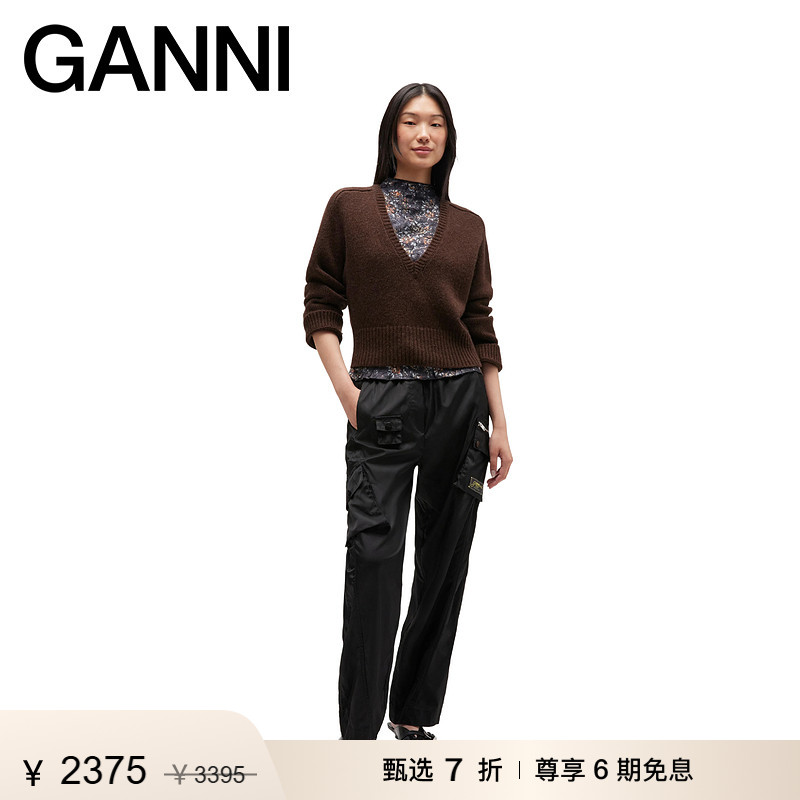【甄选折扣】GANNI女装 经典款法式优雅V领针织打底毛衣 K2614869