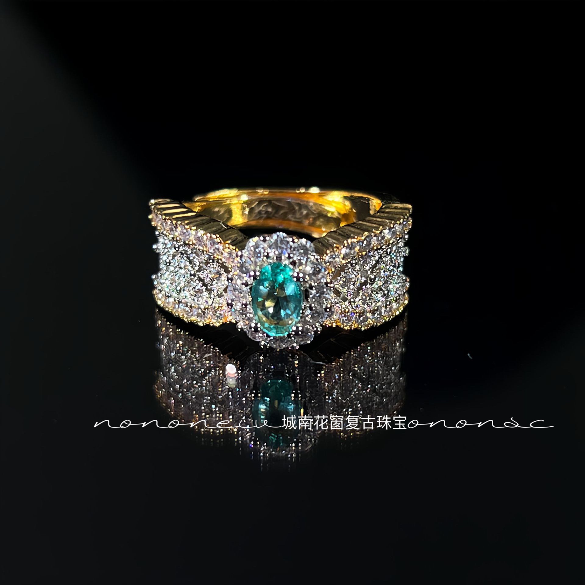 意大利织纹雕金 · 蕾丝花边双色金 · 镶钻祖母绿彩宝戒指可调节