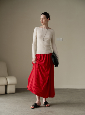 MovinGlow｜费里斯周末 奢牌100黄金羊毛 露背一字带船领修身打底