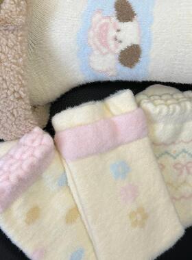 费尔岛秋冬加厚保暖卡通大耳狗蝴蝶结睡眠中筒袜花边澳绒袜子女