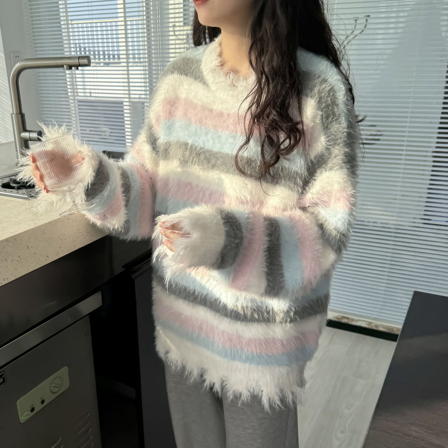 香港潮牌蜜妃兒甜美漸變撞色條紋毛衣學(xué)生秋冬季秋冬新款寬松溫柔