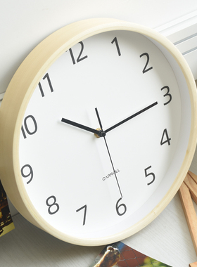 现代简约电波机芯自动对时挂钟木质日式原木风客厅钟表静音挂墙的