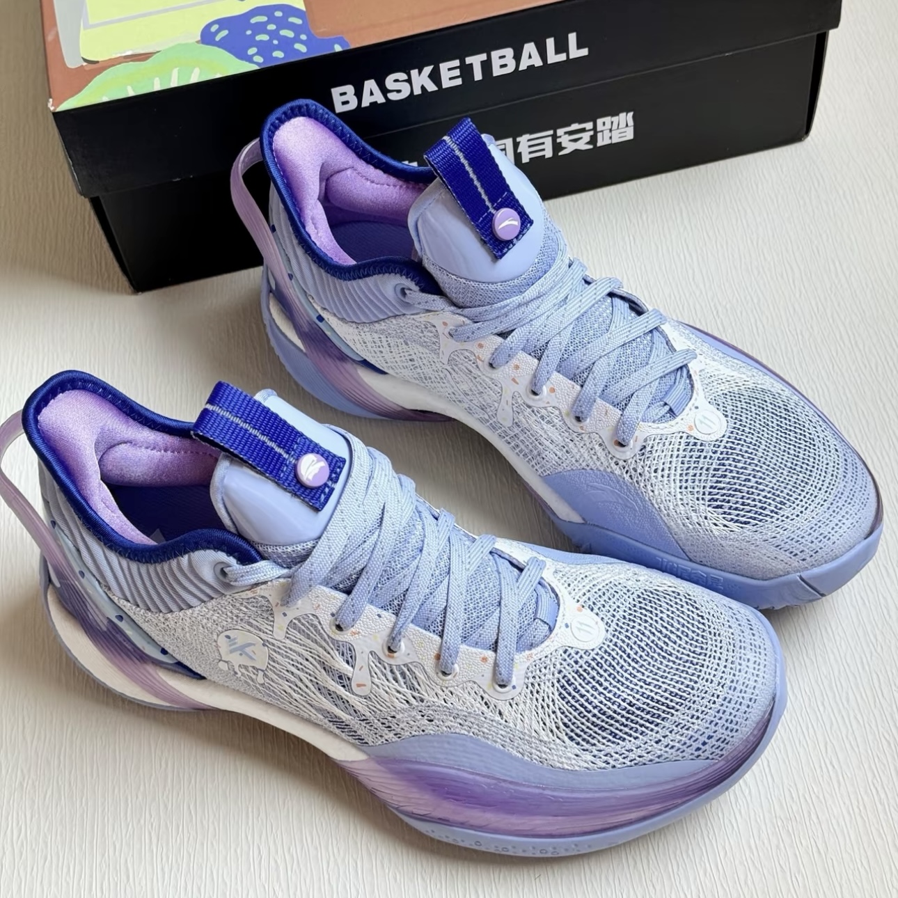 安踏 三分雨1代 水泥克星篮球鞋氮科技耐磨实战篮球鞋912331102-1