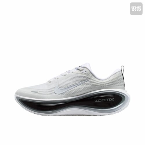 Nike Vomero Plus 舒适贴合迈柔透气回弹跑步鞋白黑II7181-102吴