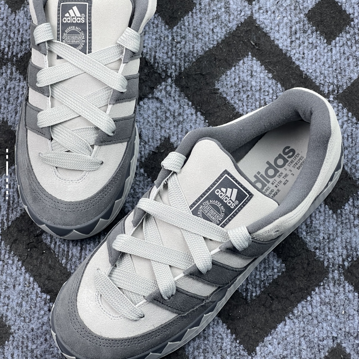 adidas ADIMATIC 舒适百搭 低帮 板鞋 男女同款 灰色KI8885黄