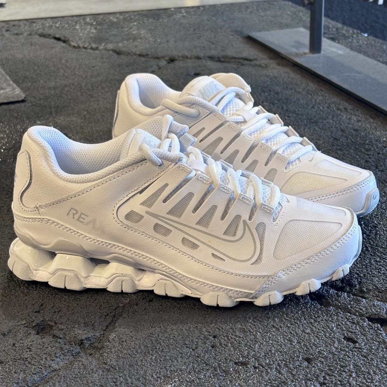 Nike Reax 8 TR 减震防滑耐磨 训练 跑鞋621716-102