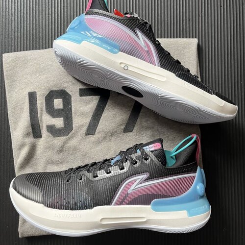 李宁 驭帅 Retro LIGHT FOAM科技 透气 防滑耐磨 篮球鞋ABPS031-1