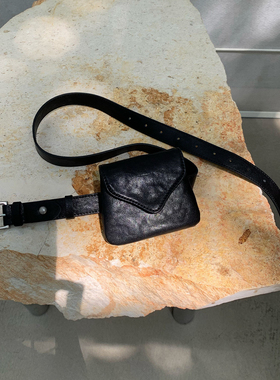 Unique blue零钱包挂脖 腰包两用秋冬韩系迷你耳机包服装搭配好物