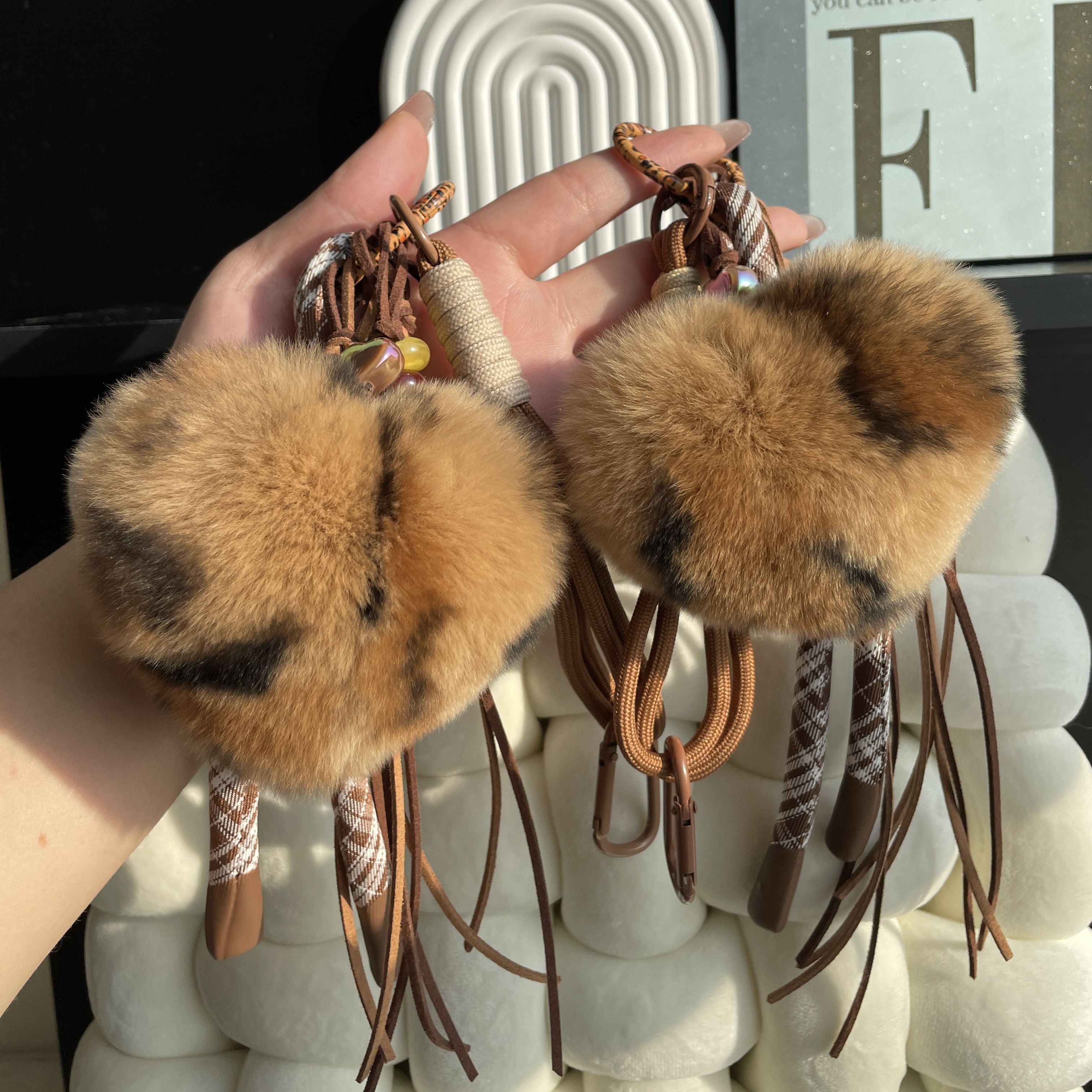 真獭兔毛豹纹爱心钥匙扣包包挂件心形毛绒包包挂饰车挂件生日礼物