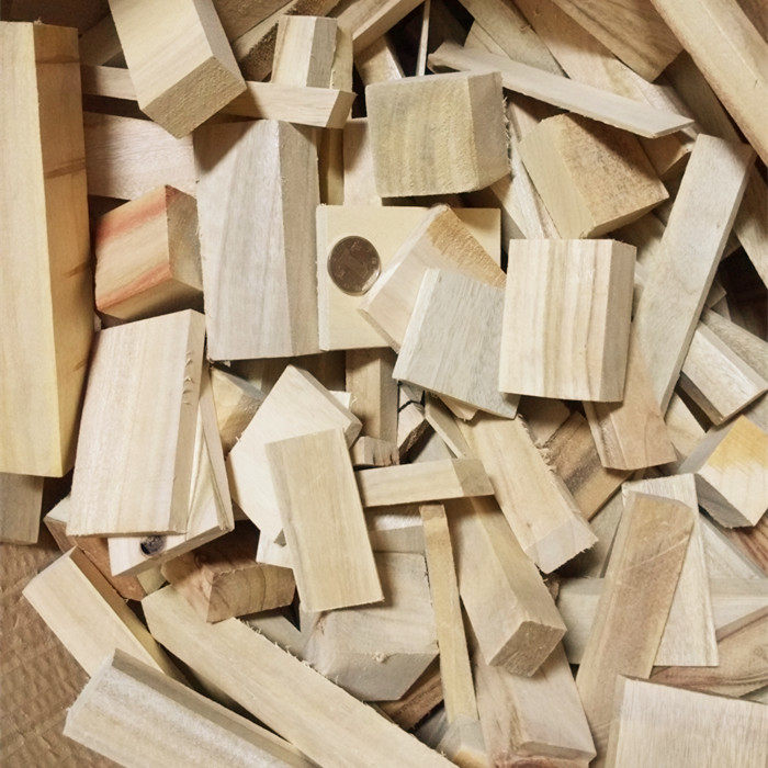 香樟木边角料余料樟木块地板衣橱衣柜防虫防霉樟脑丸1000克特价