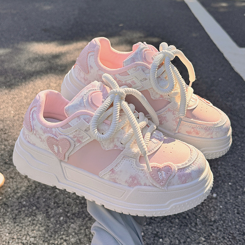 女士运动防滑板鞋春秋小白鞋女小众百搭配裙子鞋子2026新款厚底鞋