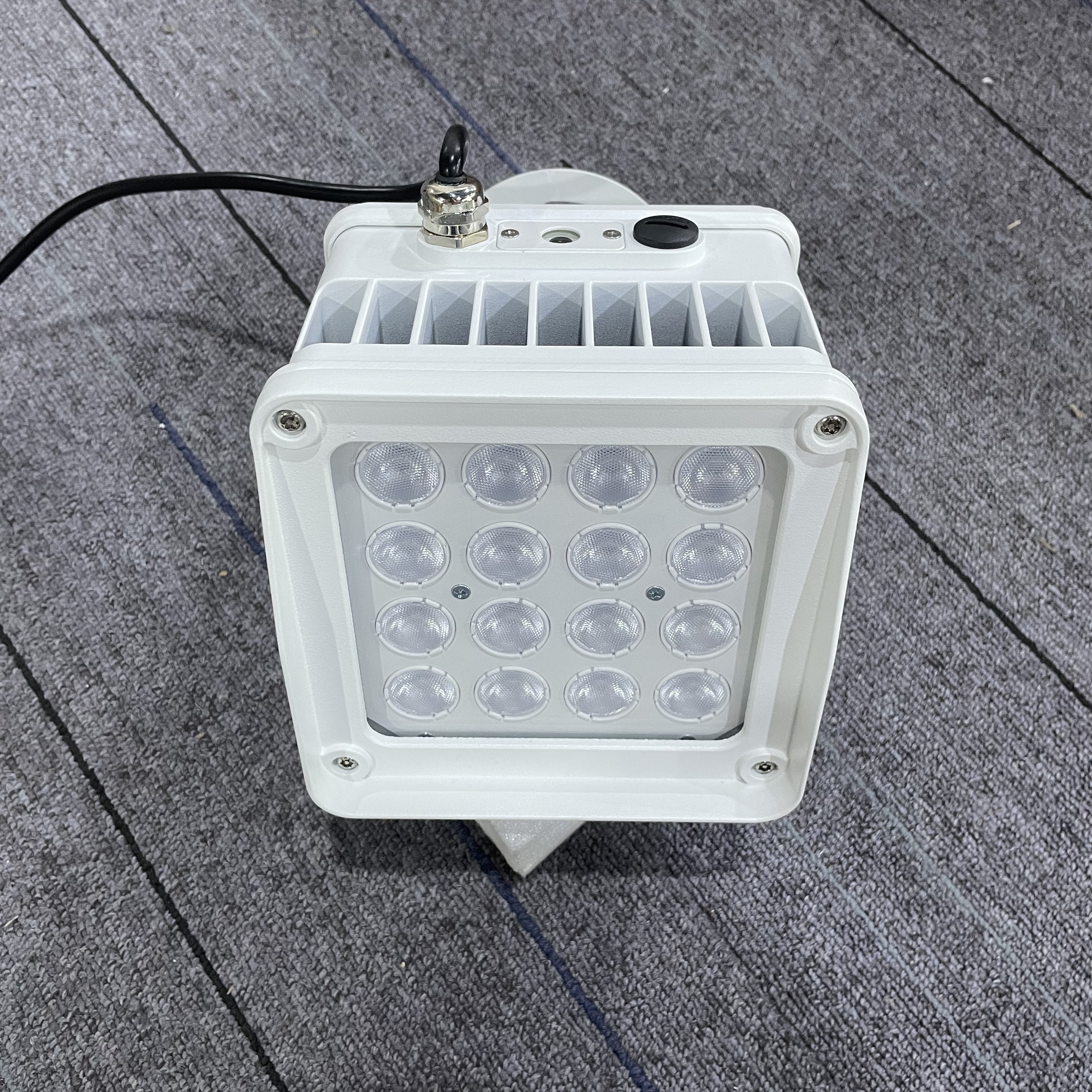 海康CXBG-1-CX-DS-TL2000CS 交通补光灯CXBG-1-CX-DS-TL2000CI-L3