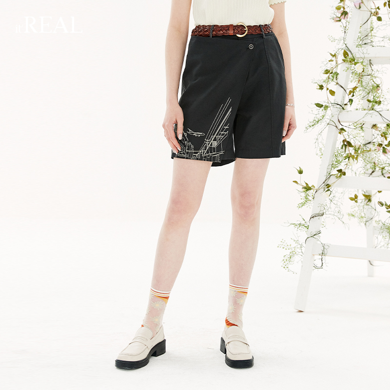 itreal瑞尔2023夏季新款女士设计感不规则黑色短裤休闲显瘦阔腿裤