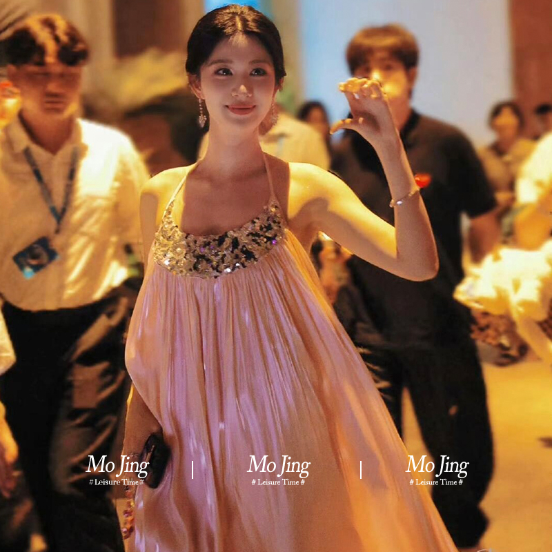 挂脖连衣裙女夏季订婚生日礼服裙