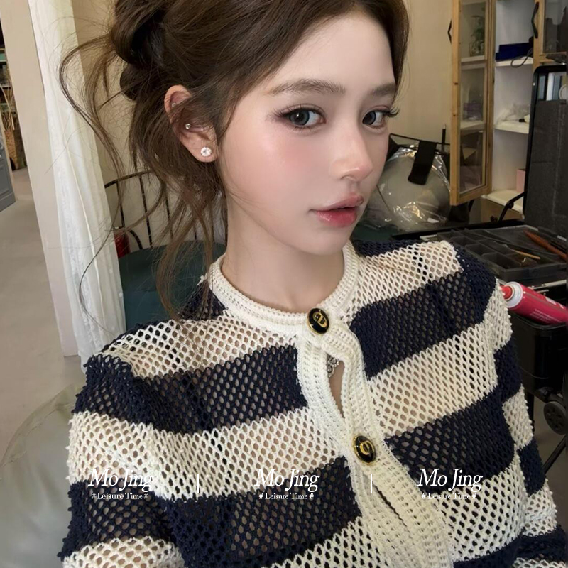 名媛条纹上衣单排扣长袖针织外套