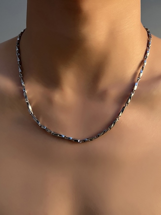 You Can Wear a Mobius Ring Titanium Steel Necklace in the Shower, Men's Trendy Niche Design, Cool Style, Hip-Hop Couple Clavicle Chain